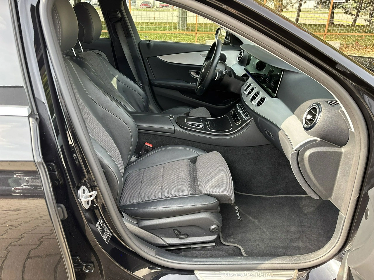 Mercedes E 300 - Zdjęcie 14