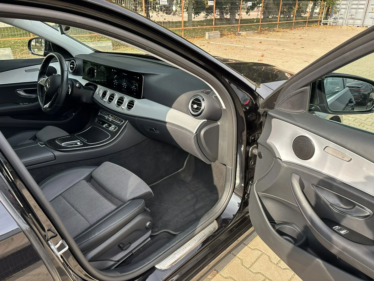 Mercedes E 300 - Zdjęcie 15