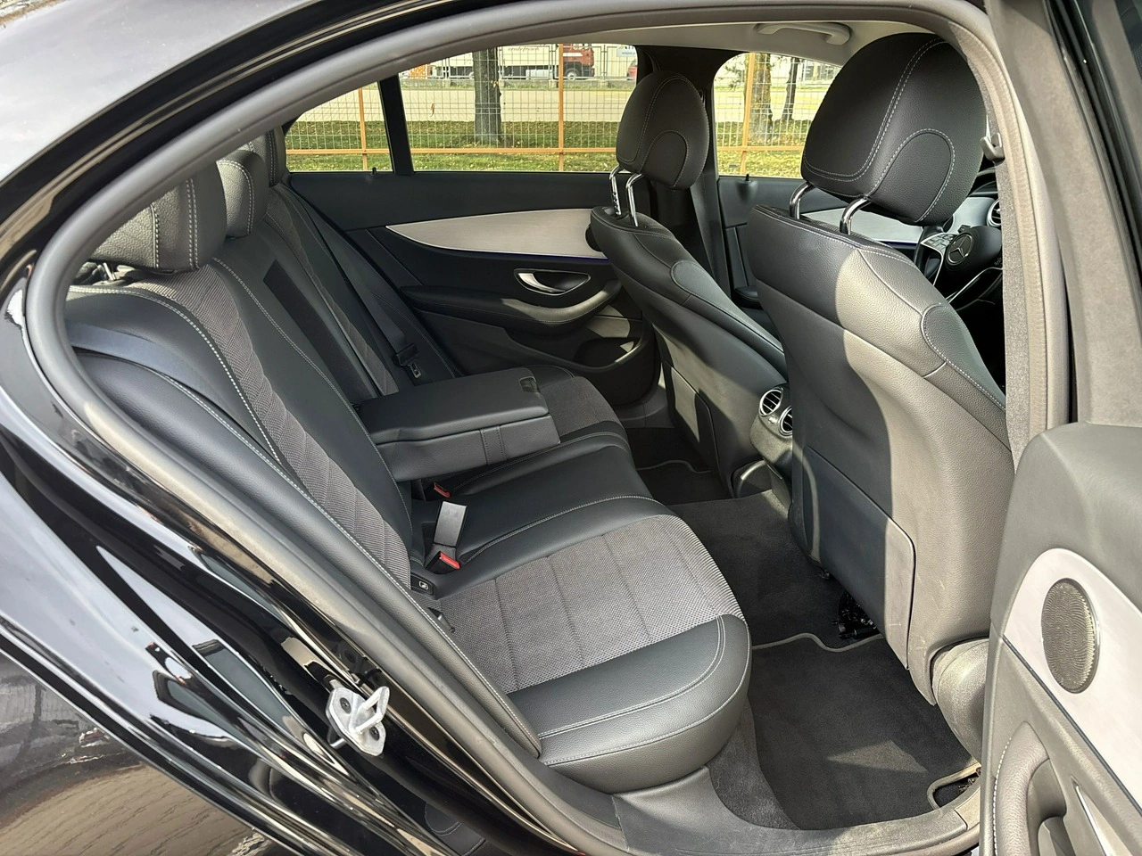 Mercedes E 300 - Zdjęcie 16