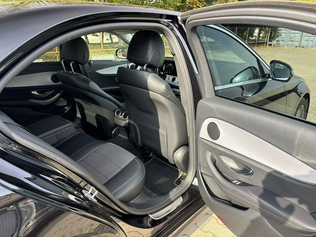 Mercedes E 300 - Zdjęcie 17