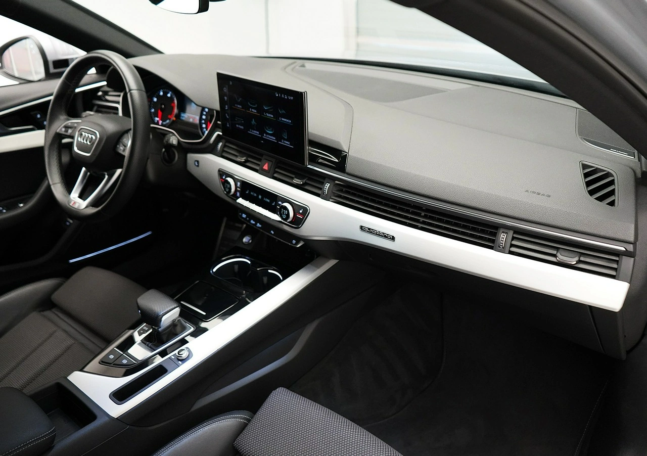 Audi A4 - Zdjęcie 15