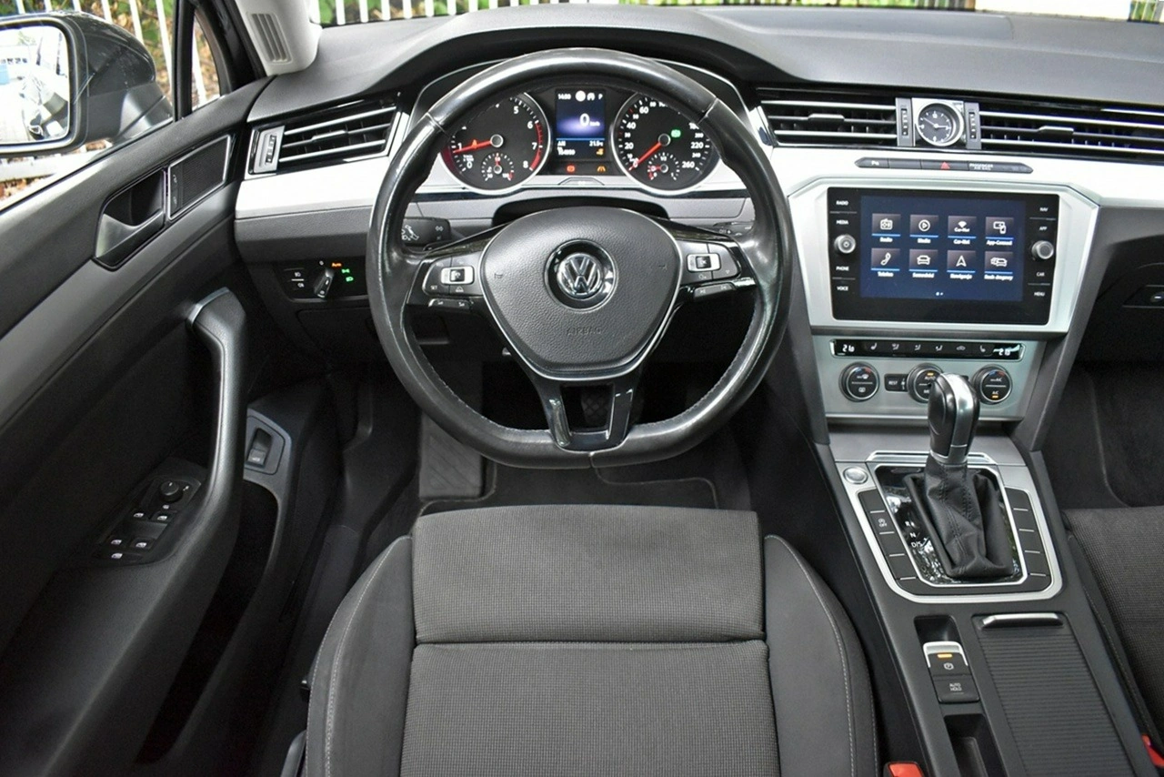 Volkswagen Passat Variant - Zdjęcie 12