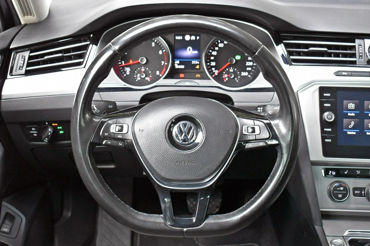 Volkswagen Passat Variant - Zdjęcie 13