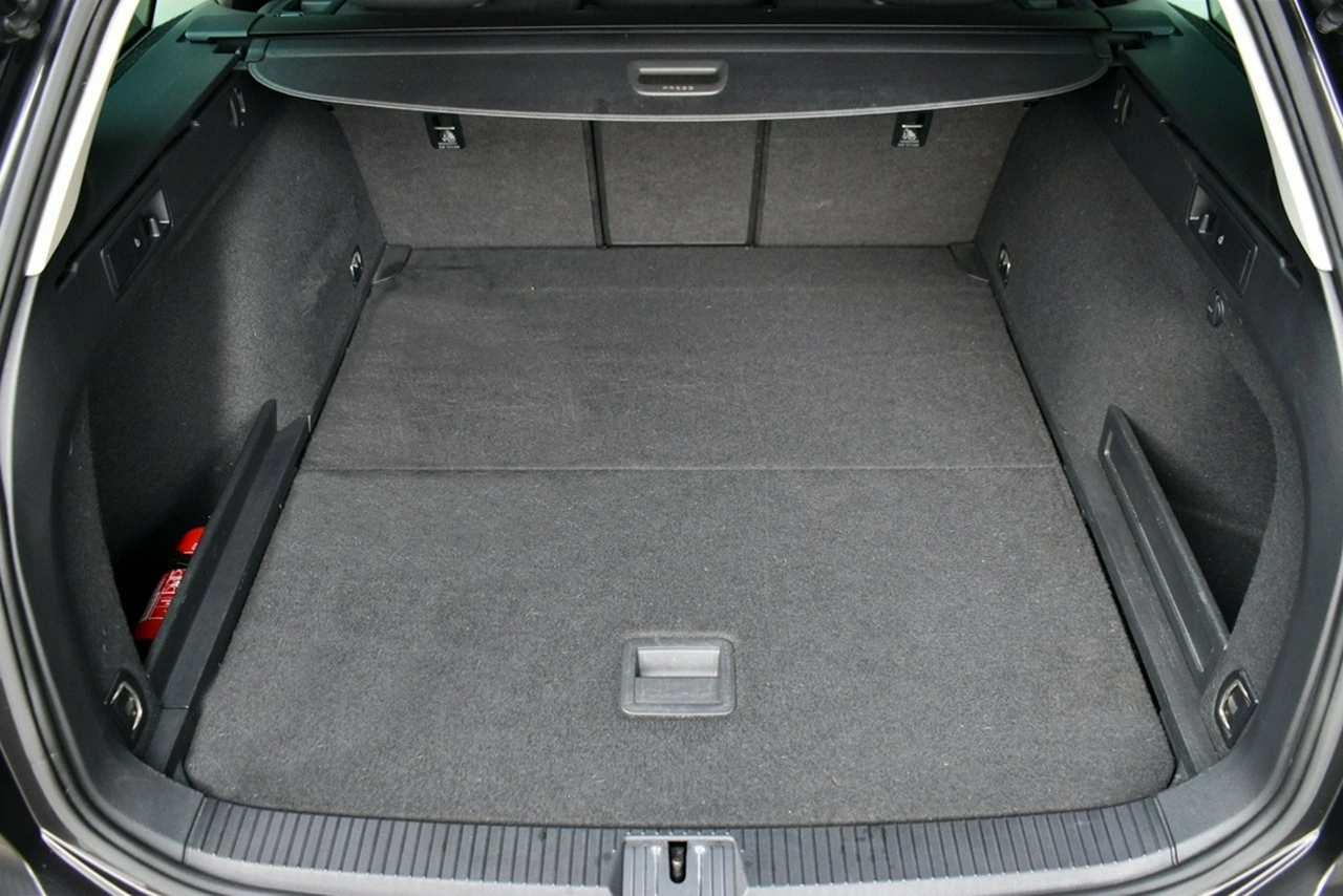 Volkswagen Passat Variant - Zdjęcie 26