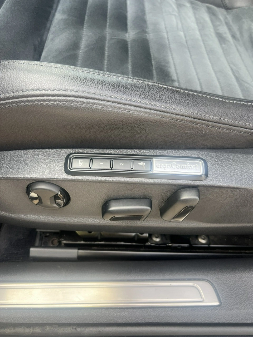 Volkswagen Passat Variant - Zdjęcie 16