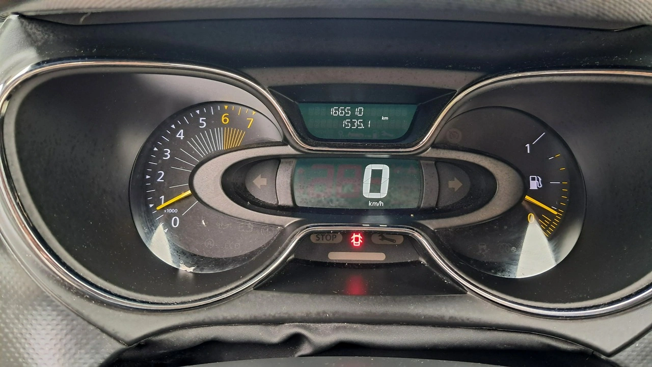 Renault Captur - Zdjęcie 17