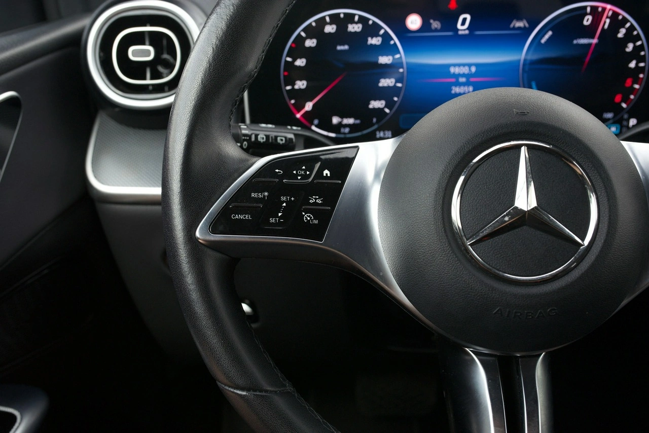 Mercedes GLC 300 - Zdjęcie 13