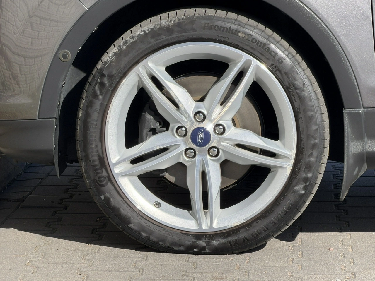Ford Kuga - Zdjęcie 19