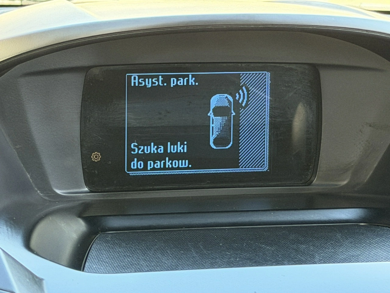 Ford Kuga - Zdjęcie 16