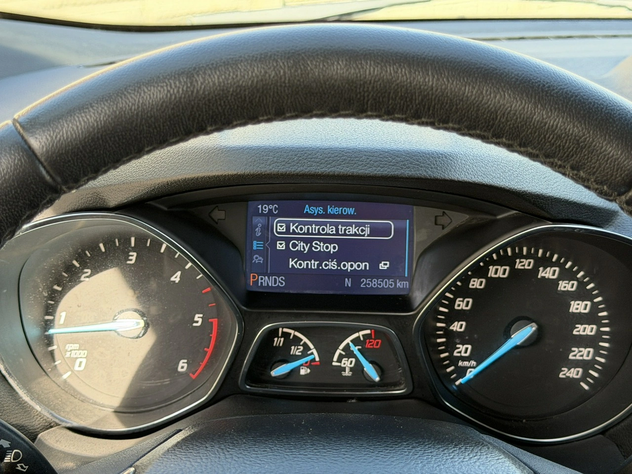 Ford Kuga - Zdjęcie 54