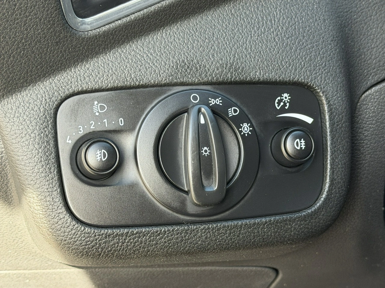 Ford Kuga - Zdjęcie 12