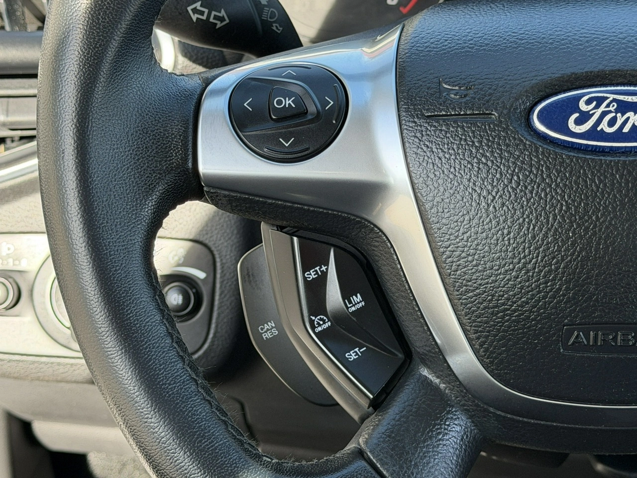 Ford Kuga - Zdjęcie 20