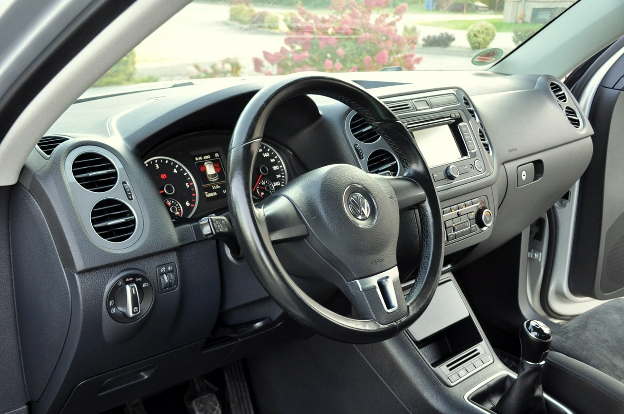 Volkswagen Tiguan - Zdjęcie 21