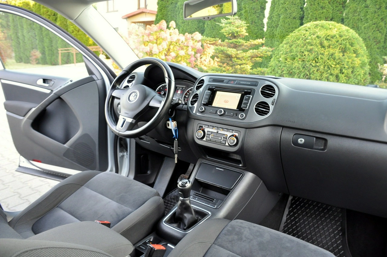 Volkswagen Tiguan - Zdjęcie 23