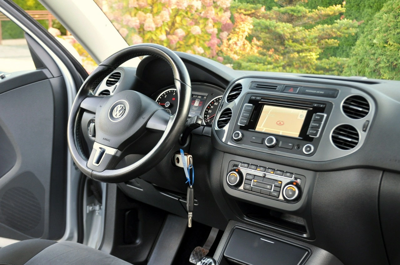 Volkswagen Tiguan - Zdjęcie 24