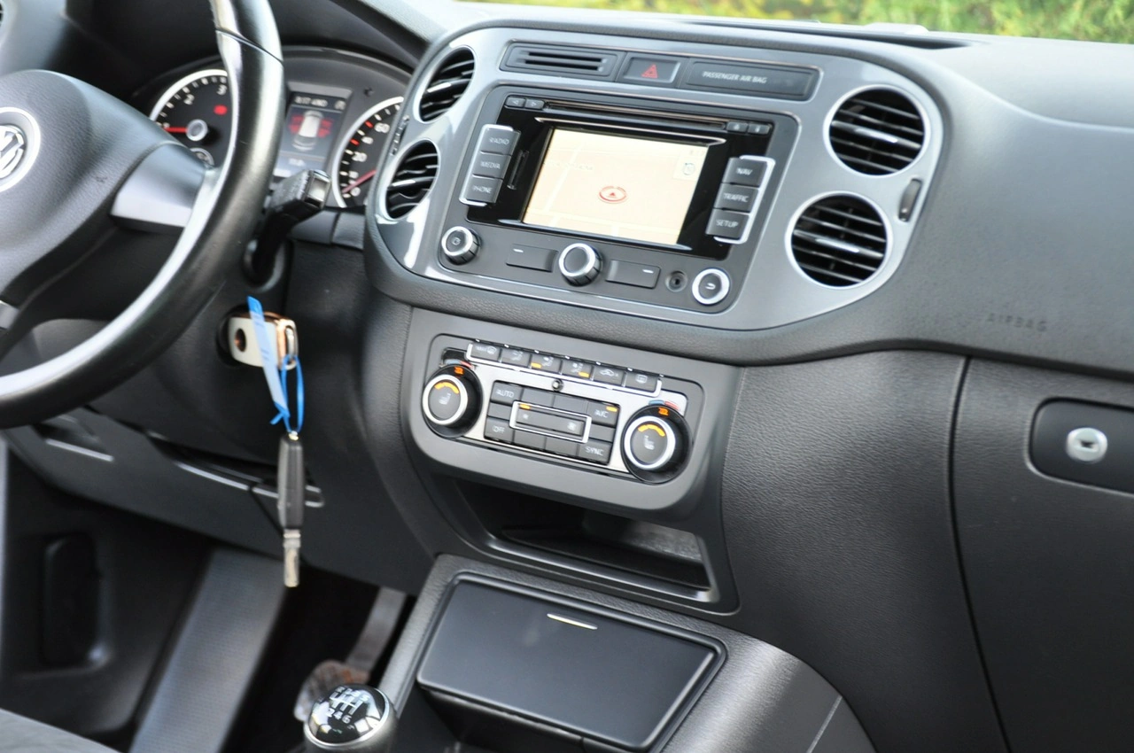 Volkswagen Tiguan - Zdjęcie 25