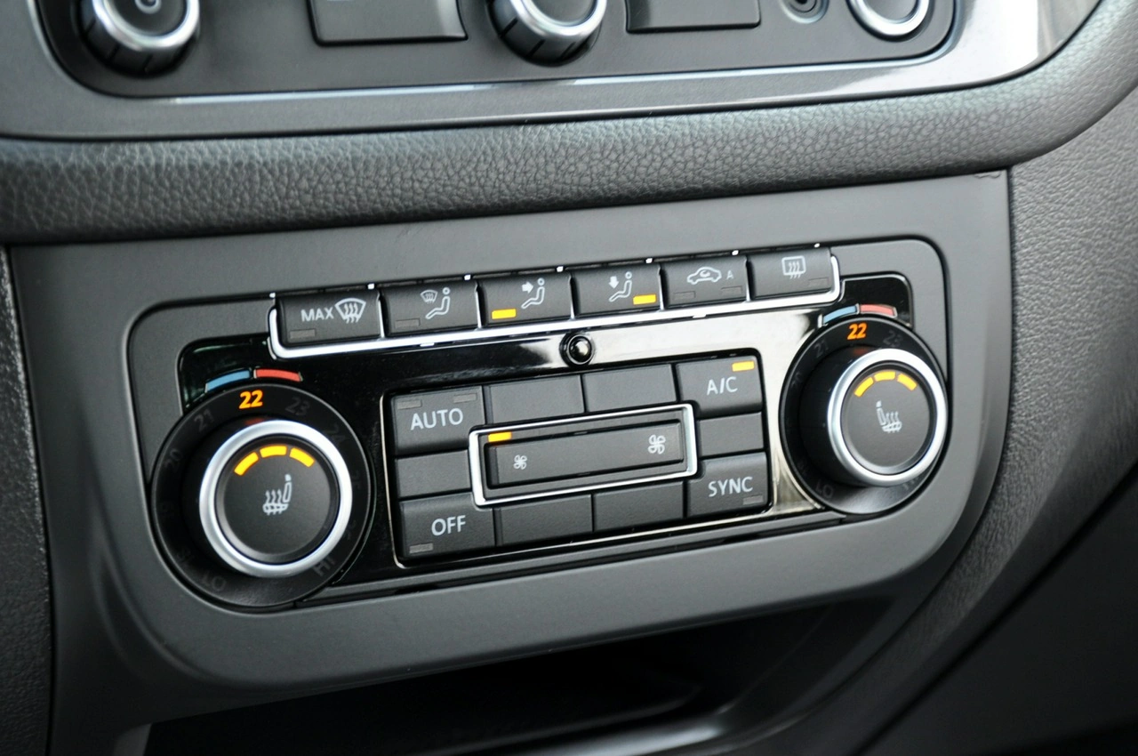 Volkswagen Tiguan - Zdjęcie 32