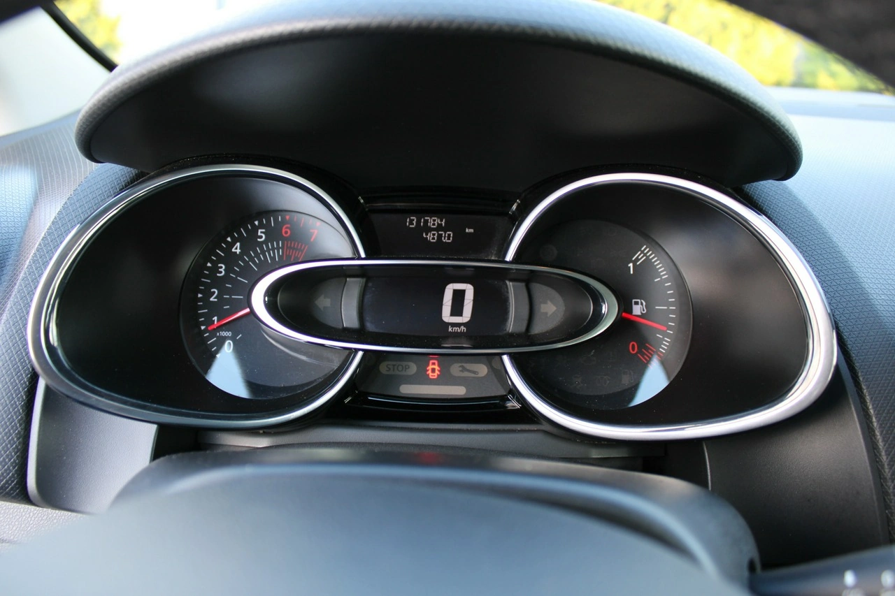 Renault Clio - Zdjęcie 10