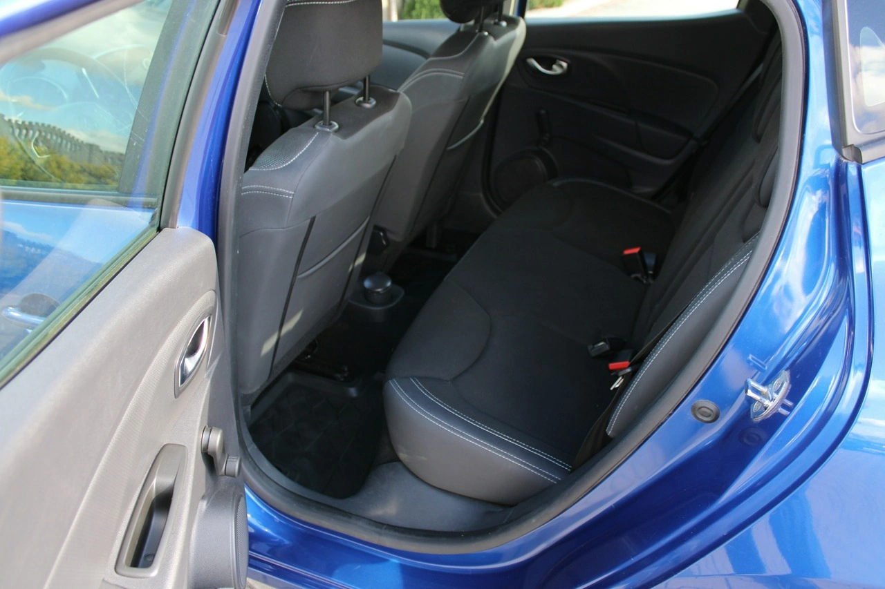 Renault Clio - Zdjęcie 22