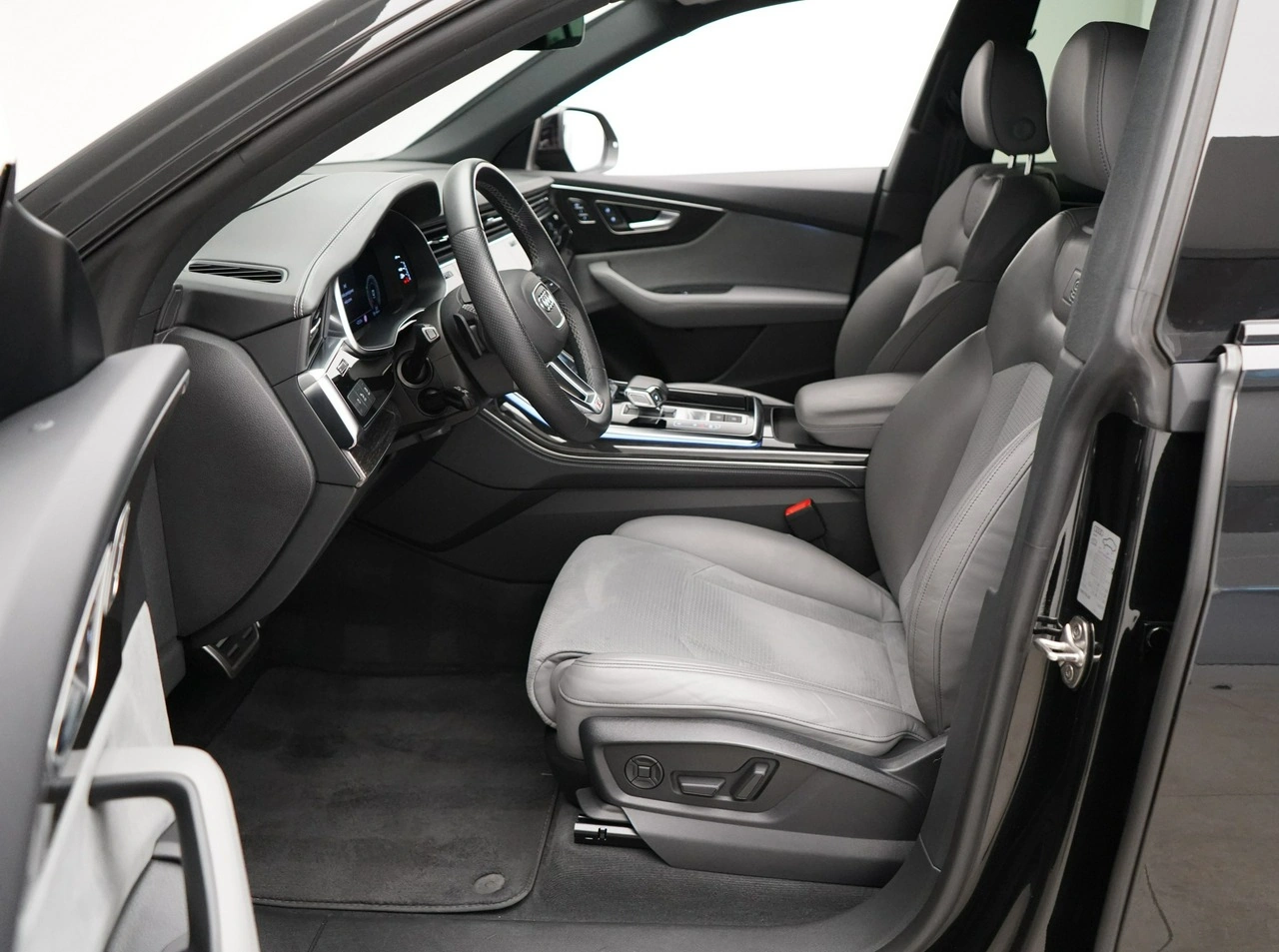 Audi Q8 - Zdjęcie 20