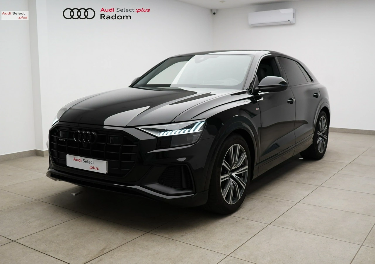 Audi Q8 - Główne zdjęcie