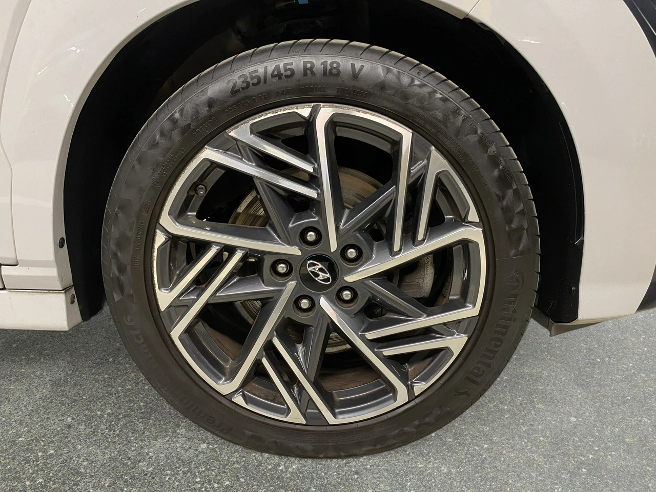 Hyundai Kona - Zdjęcie 9