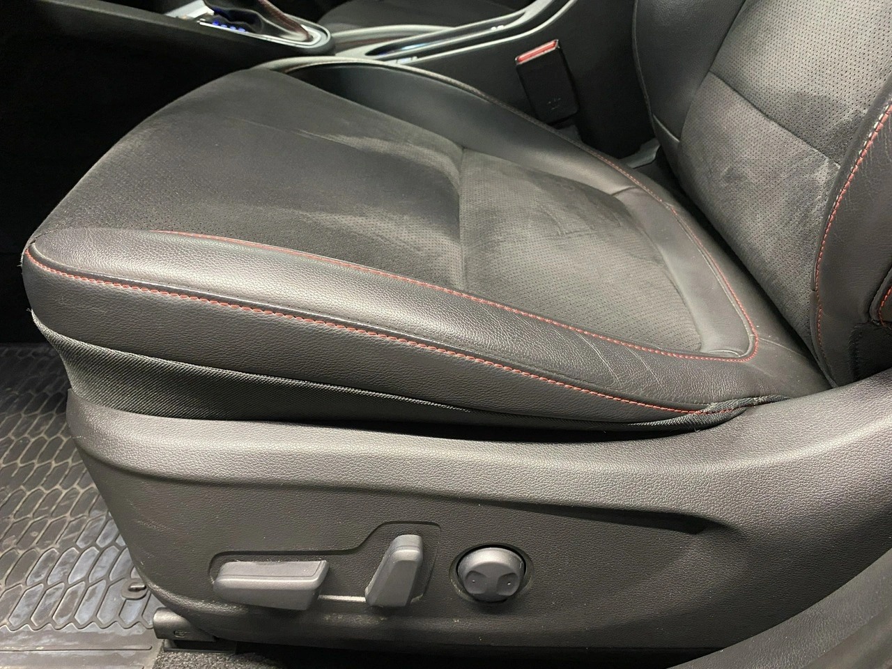 Hyundai Kona - Zdjęcie 13