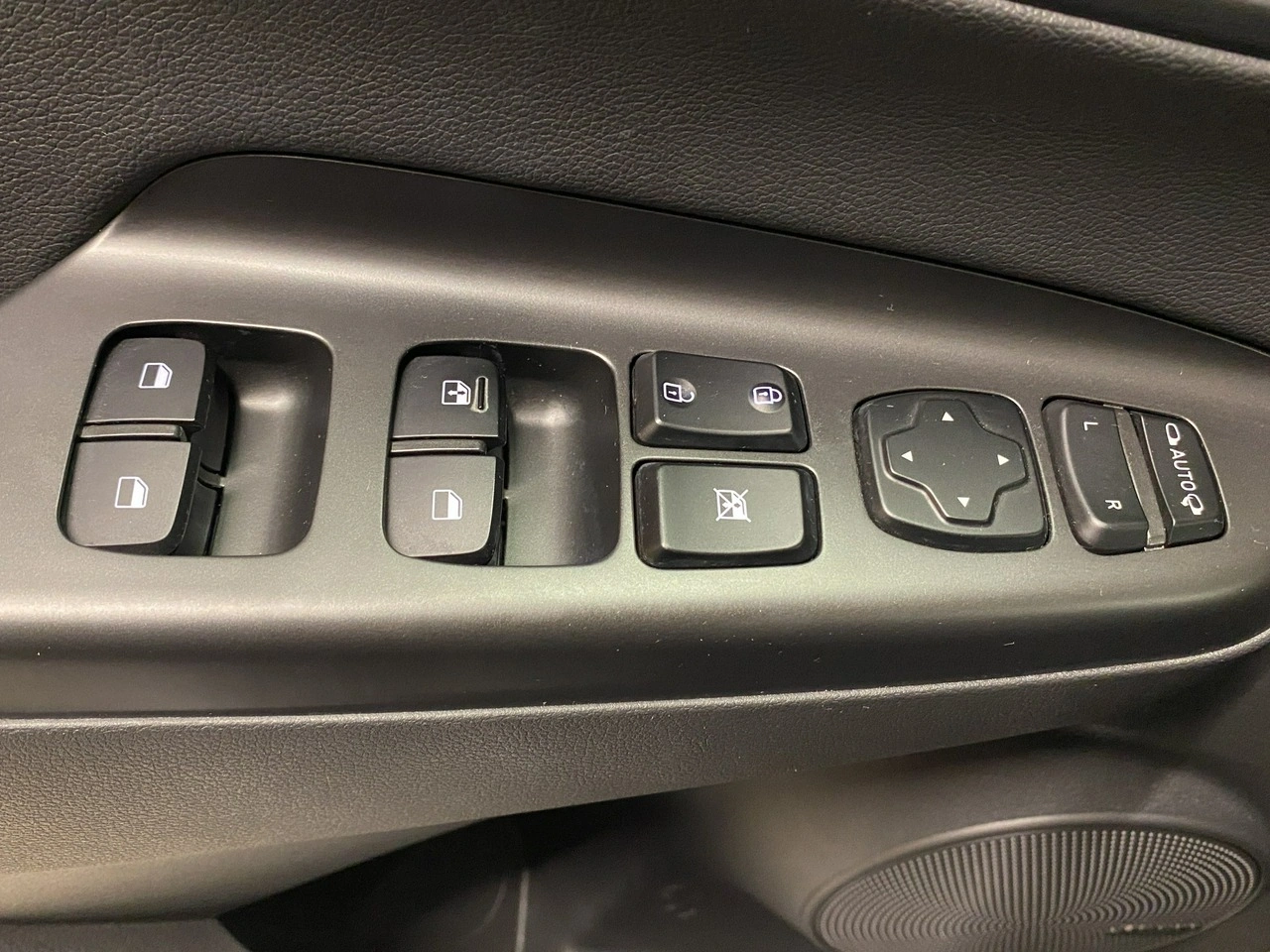 Hyundai Kona - Zdjęcie 39