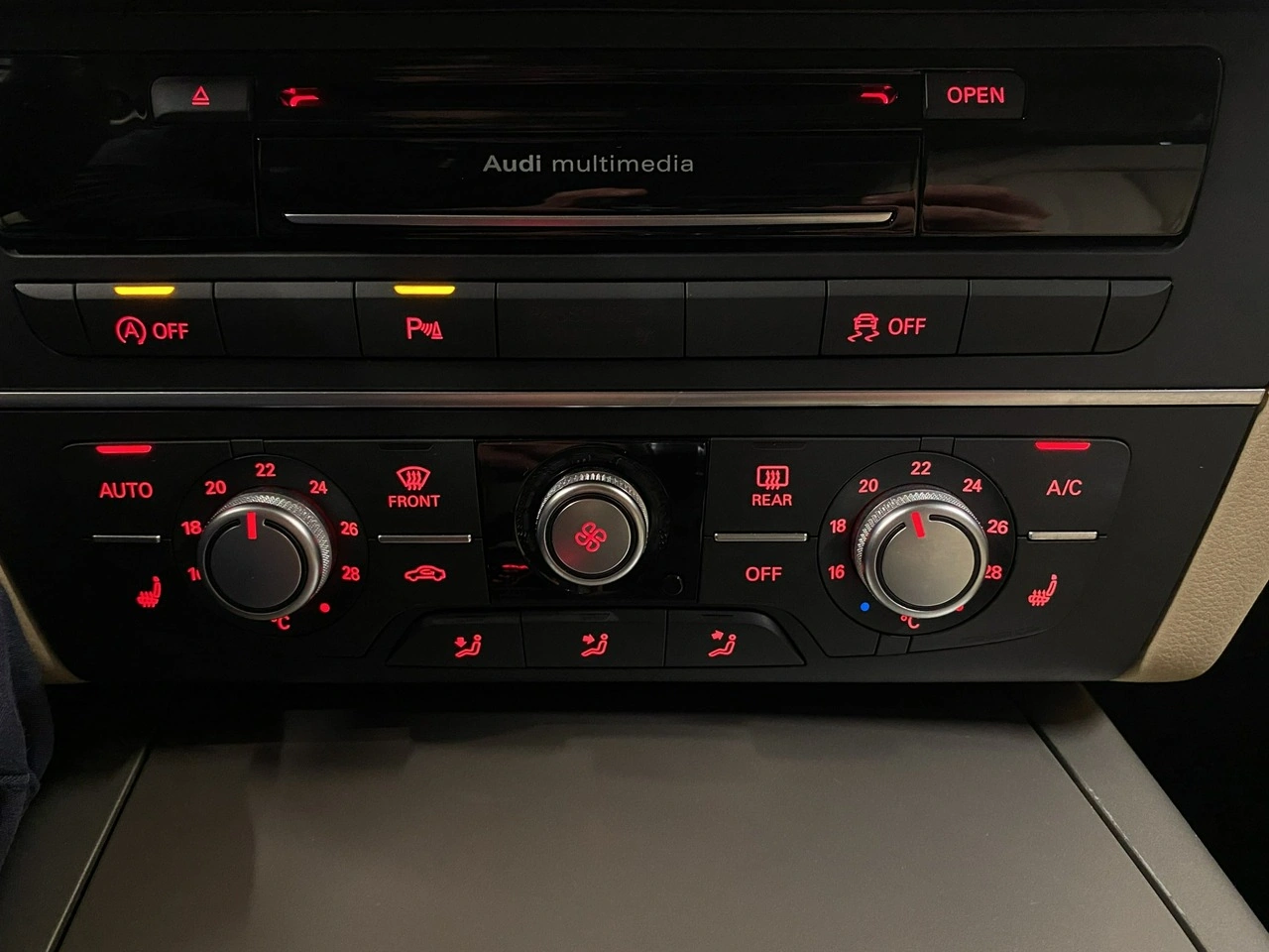 Audi A6 - Zdjęcie 30