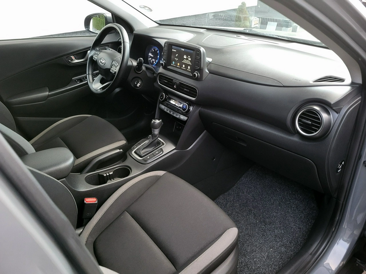 Hyundai Kona - Zdjęcie 12