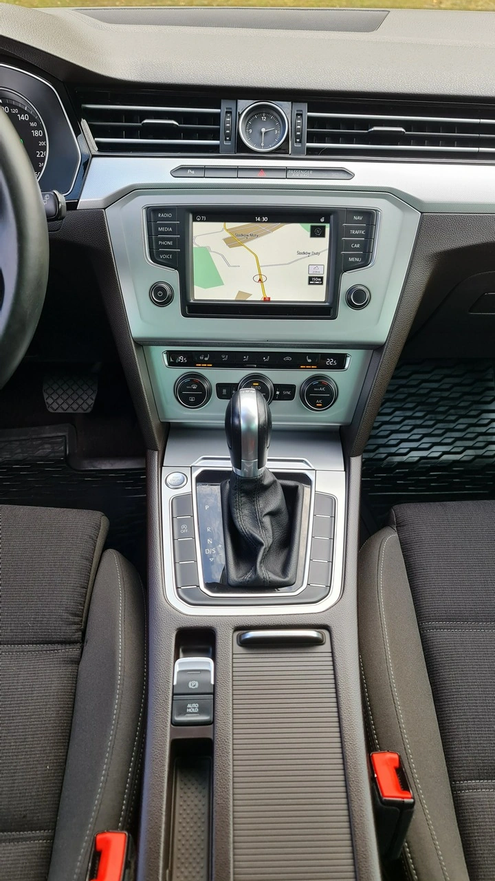 Volkswagen Passat Variant - Zdjęcie 19