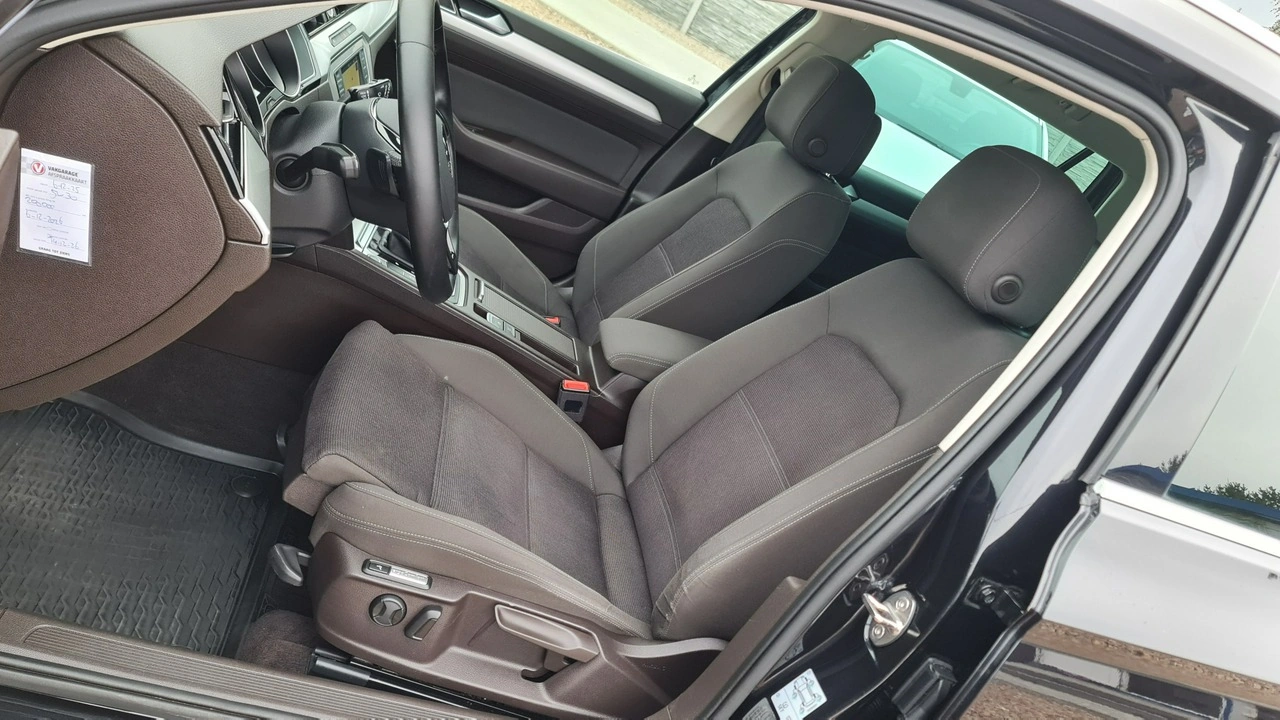 Volkswagen Passat Variant - Zdjęcie 5