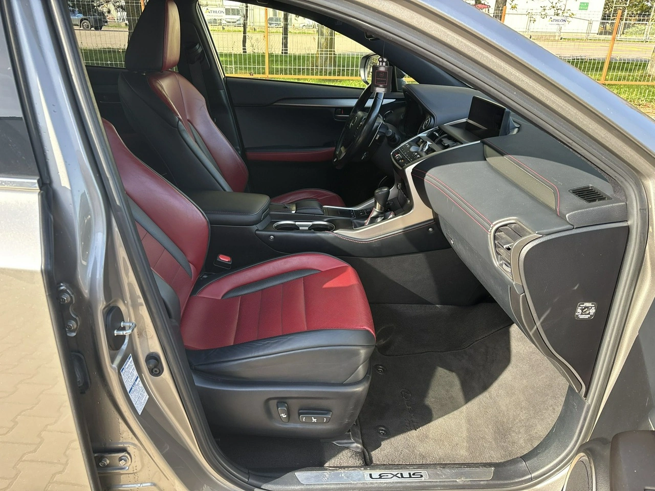 Lexus NX - Zdjęcie 14
