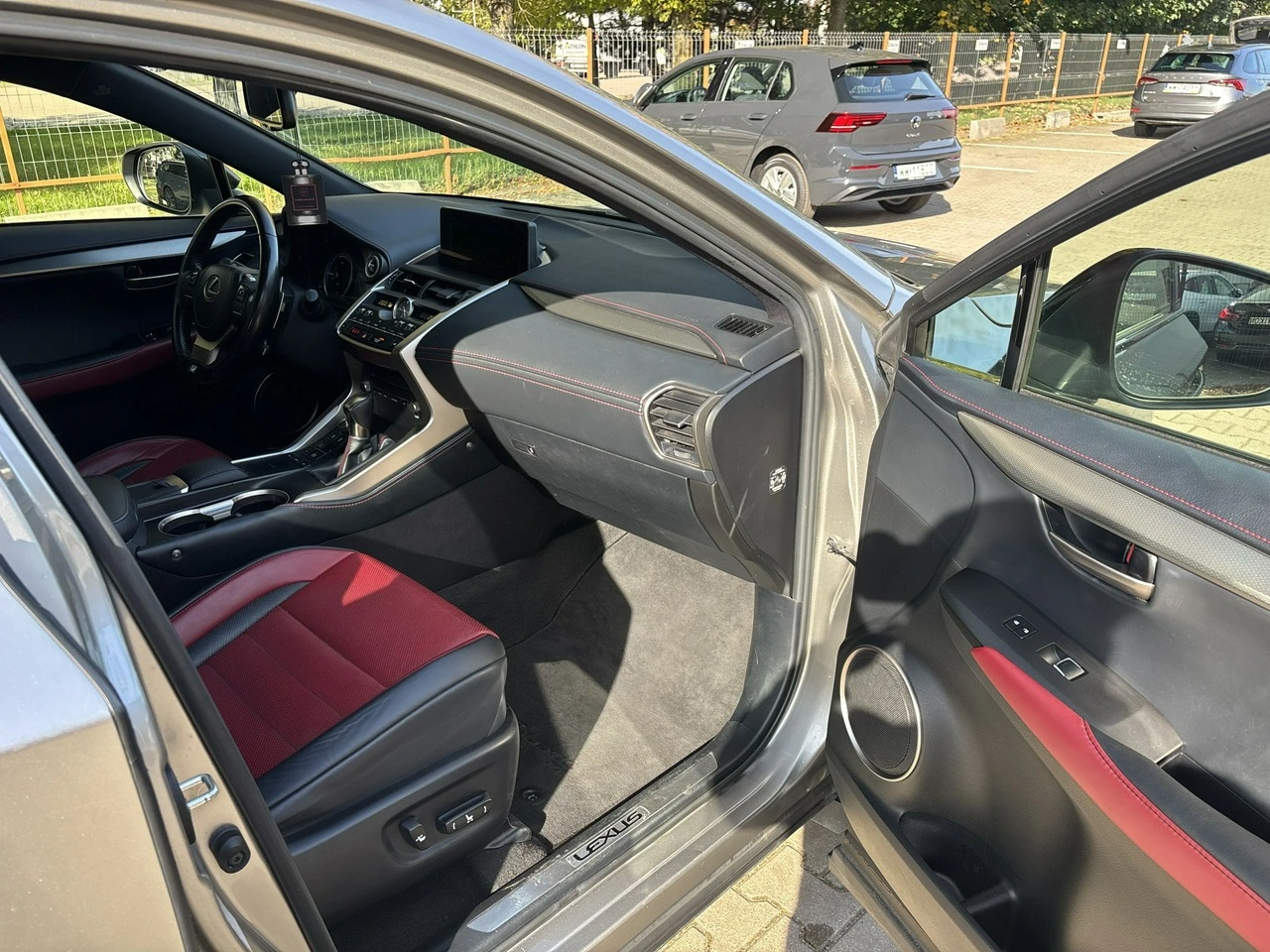 Lexus NX - Zdjęcie 15