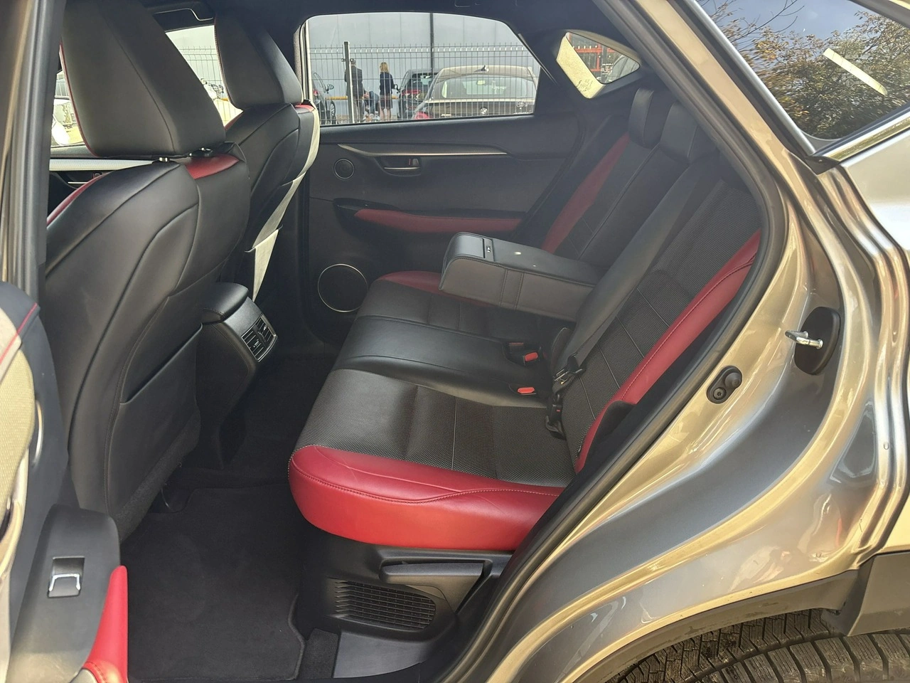 Lexus NX - Zdjęcie 18