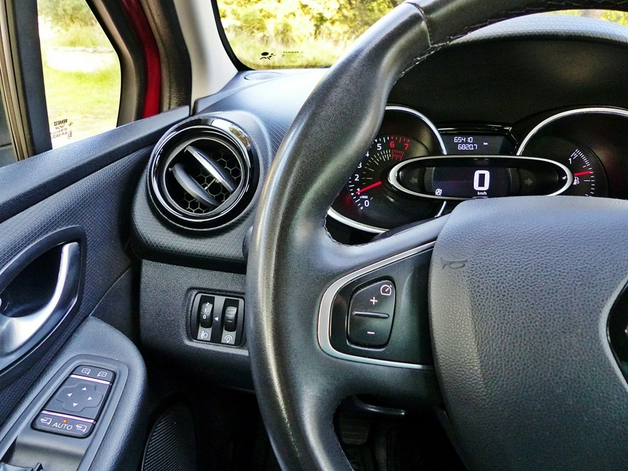 Renault Clio - Zdjęcie 29