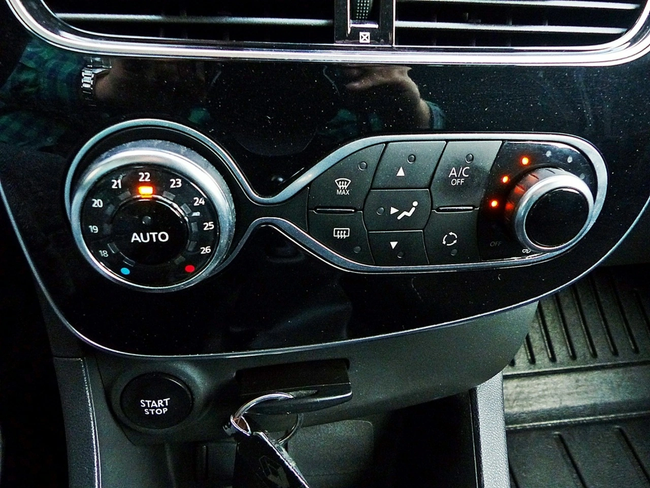 Renault Clio - Zdjęcie 32