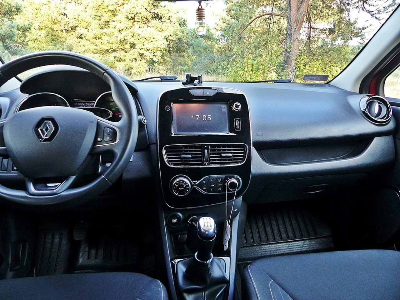 Renault Clio - Zdjęcie 35