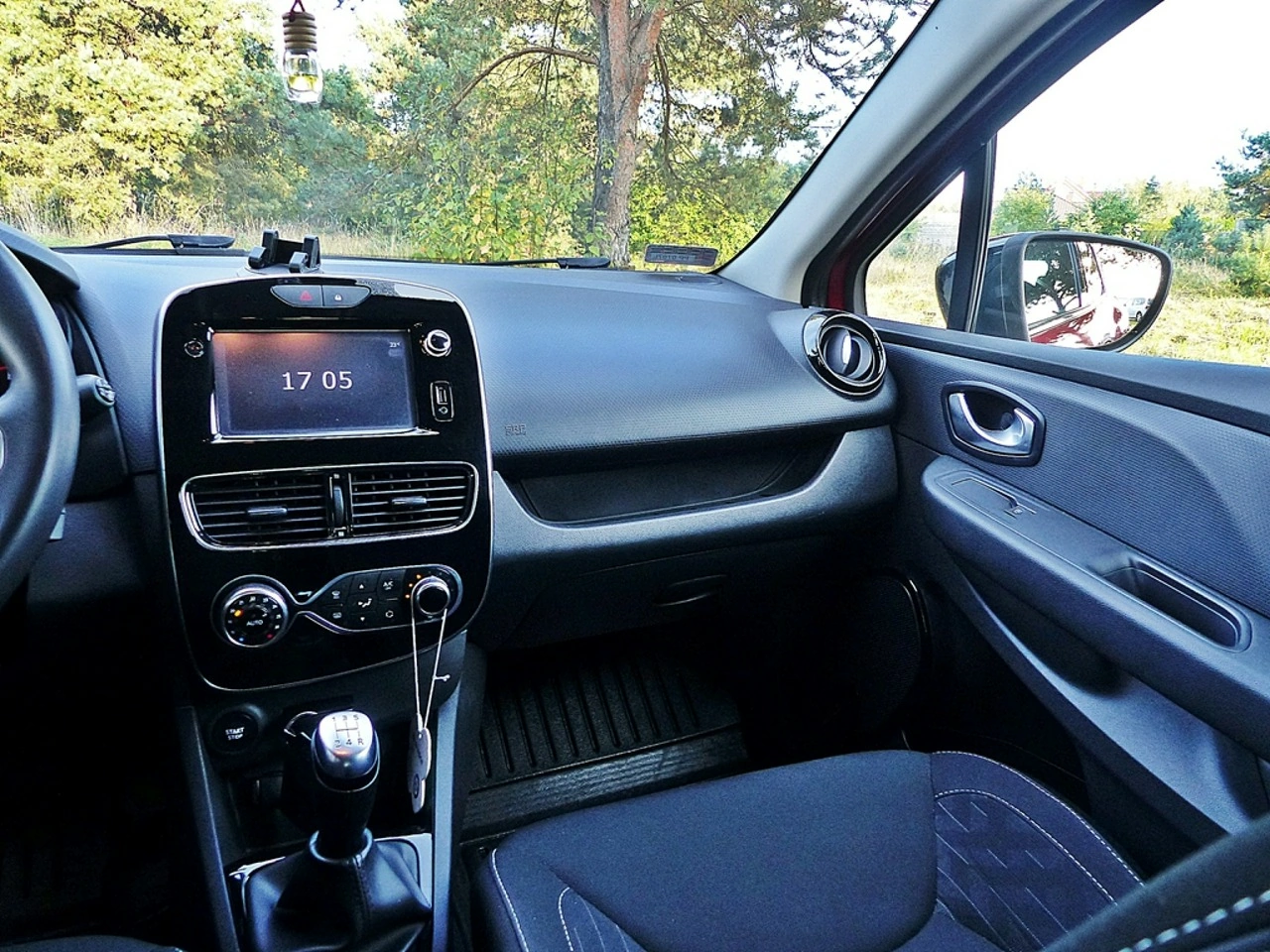 Renault Clio - Zdjęcie 36