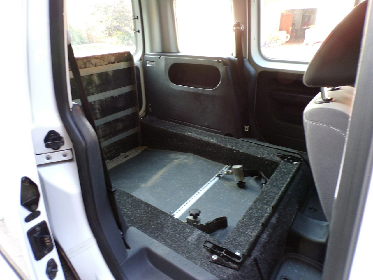 Volkswagen Caddy - Zdjęcie 27