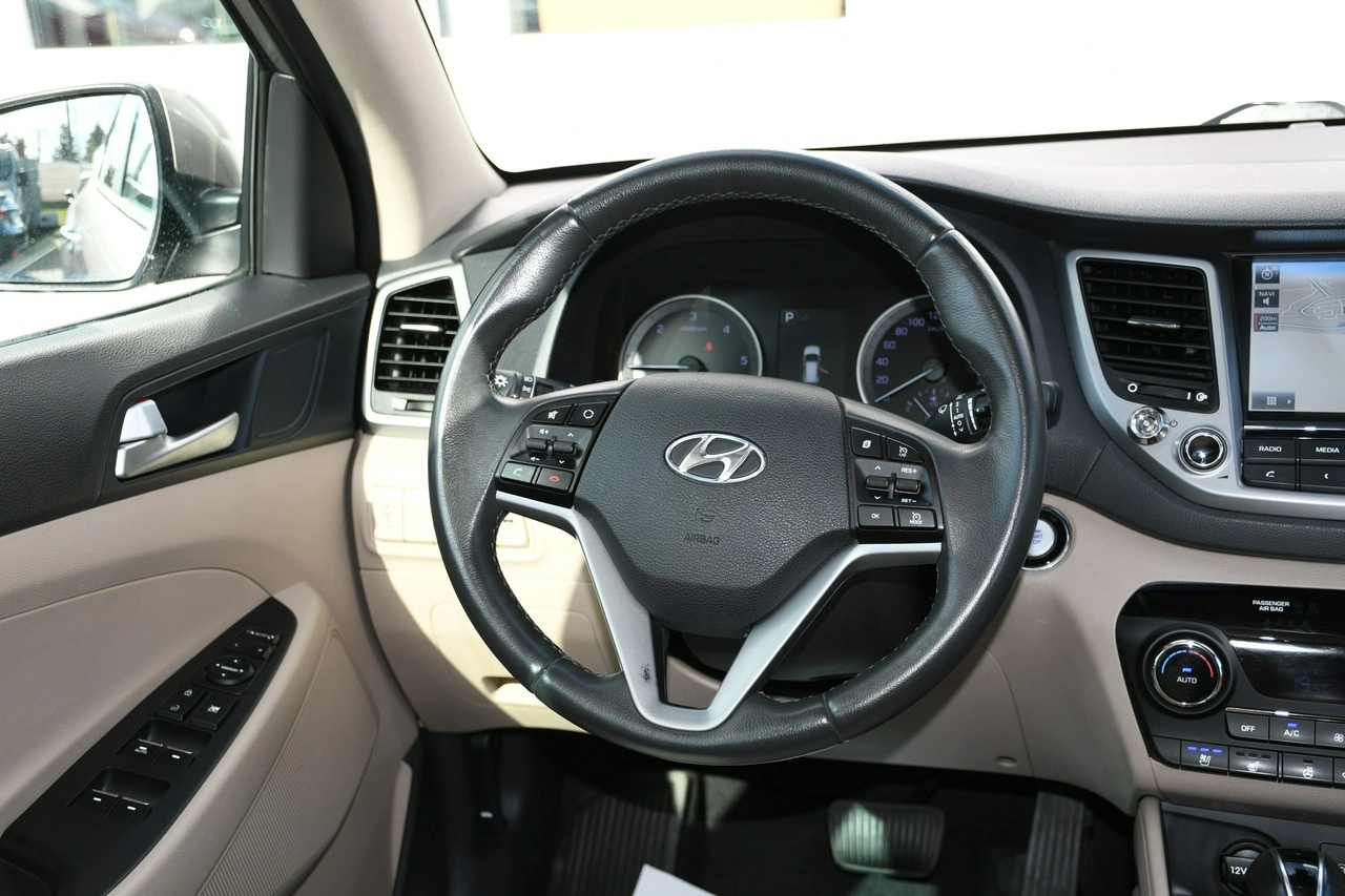 Hyundai Tucson - Zdjęcie 22