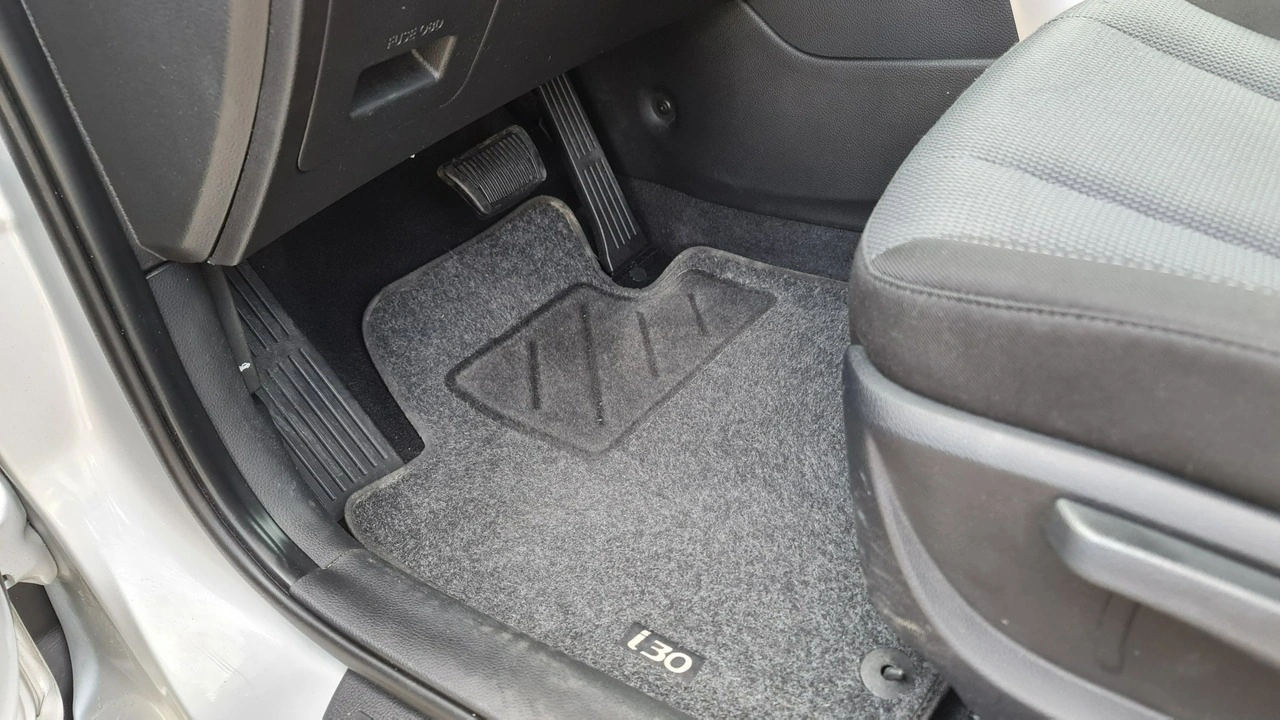 Hyundai i30 - Zdjęcie 12