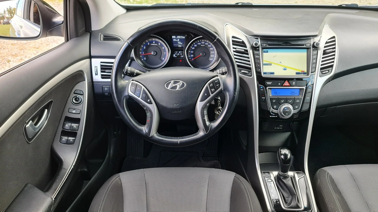Hyundai i30 - Zdjęcie 14