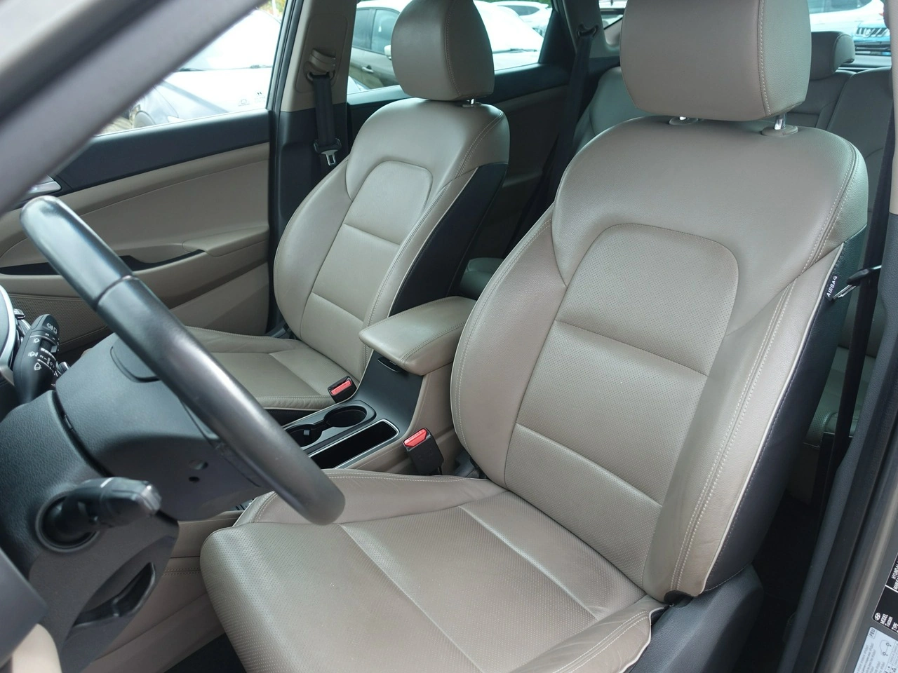 Hyundai Tucson - Zdjęcie 10