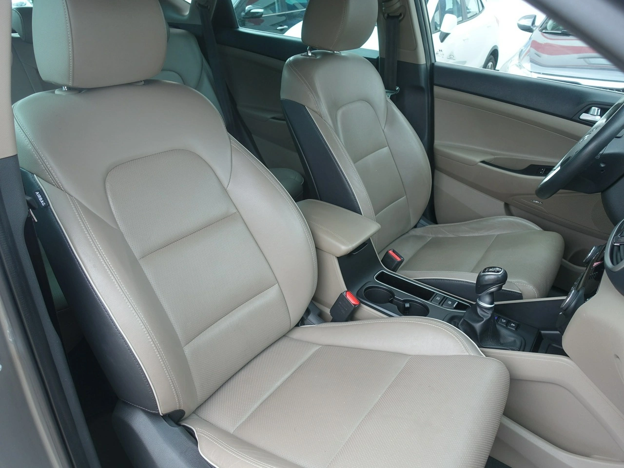 Hyundai Tucson - Zdjęcie 15