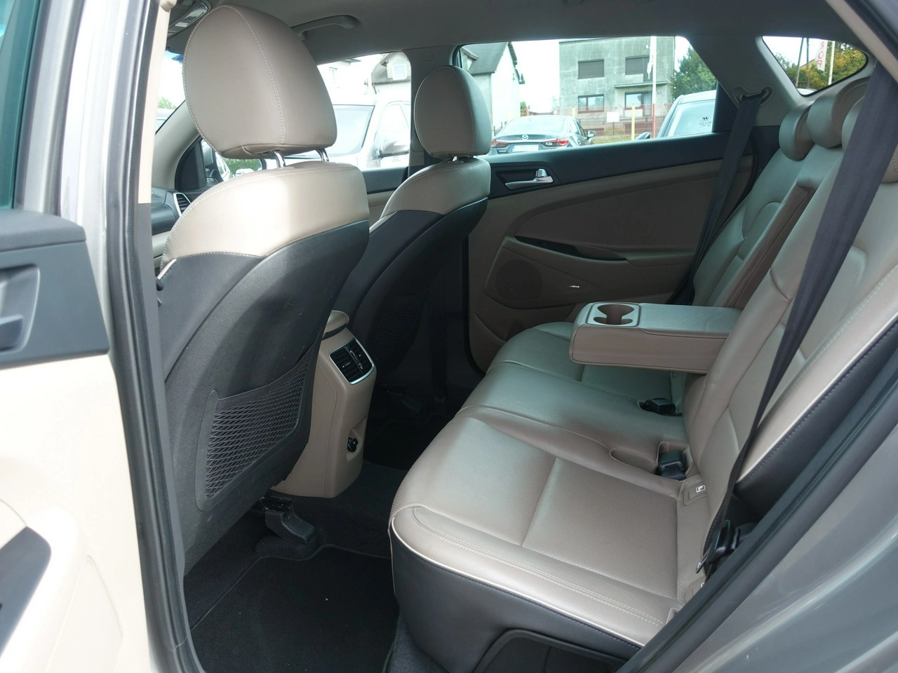 Hyundai Tucson - Zdjęcie 16