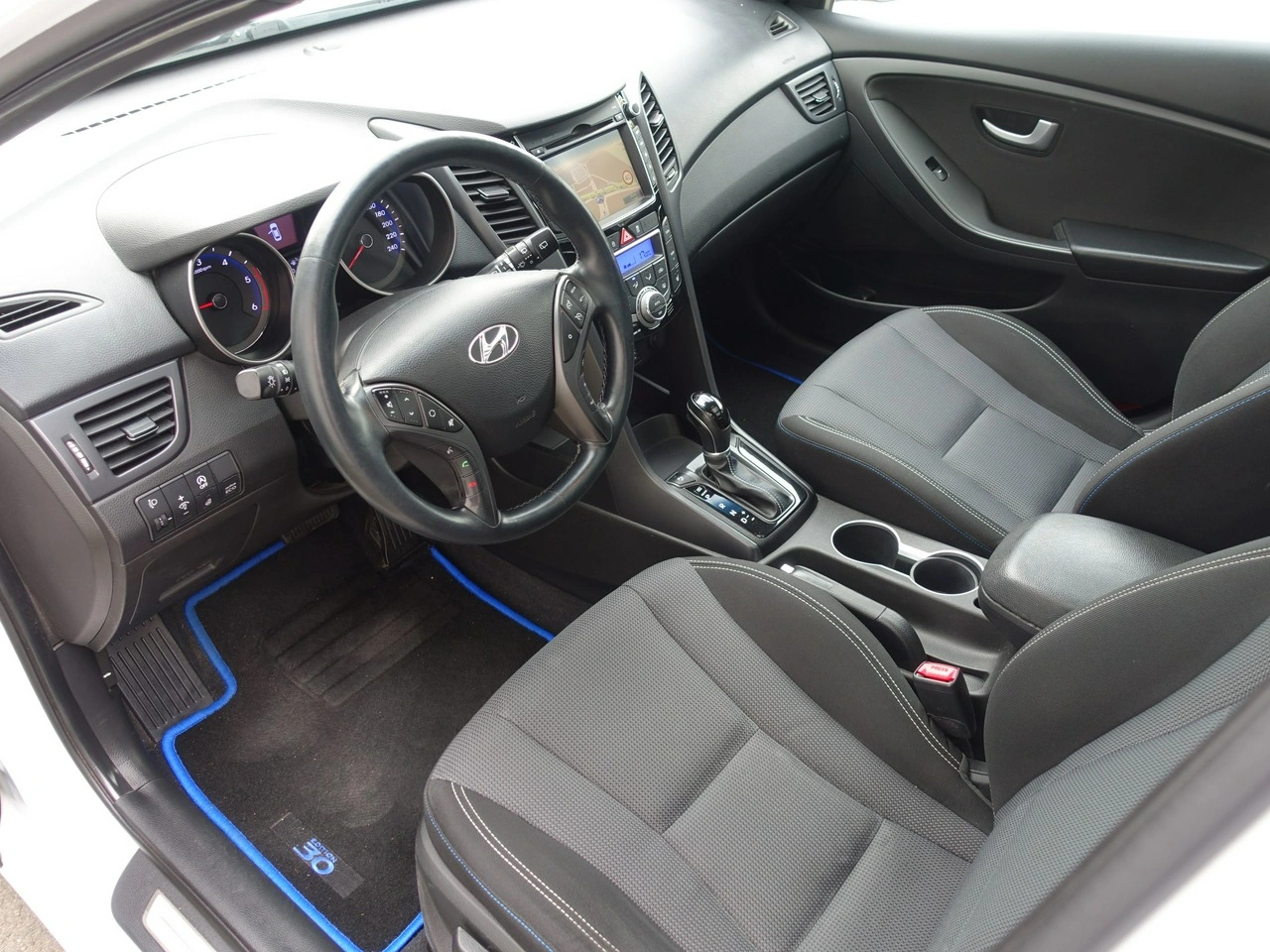 Hyundai i30 - Zdjęcie 12