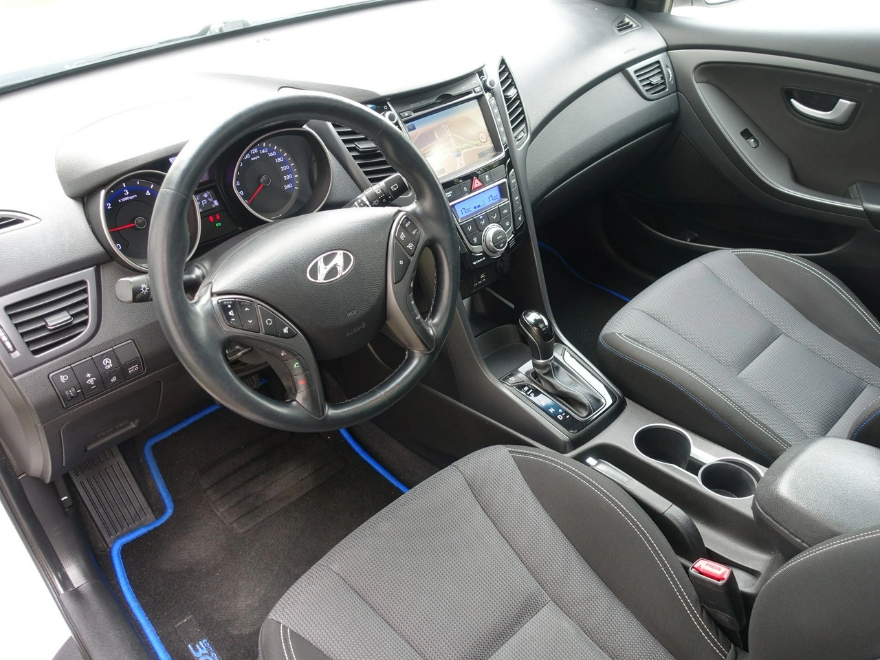 Hyundai i30 - Zdjęcie 13