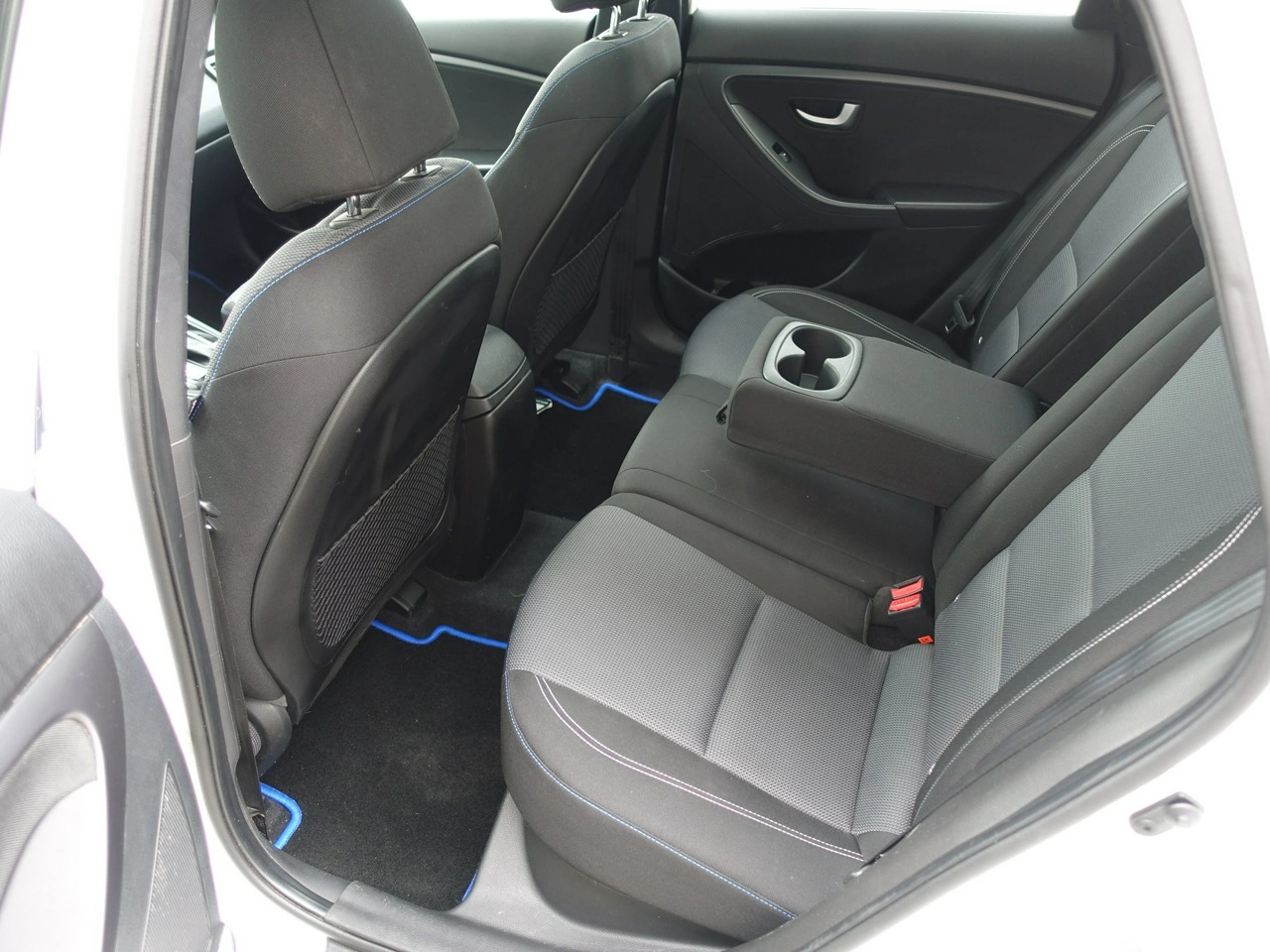 Hyundai i30 - Zdjęcie 19