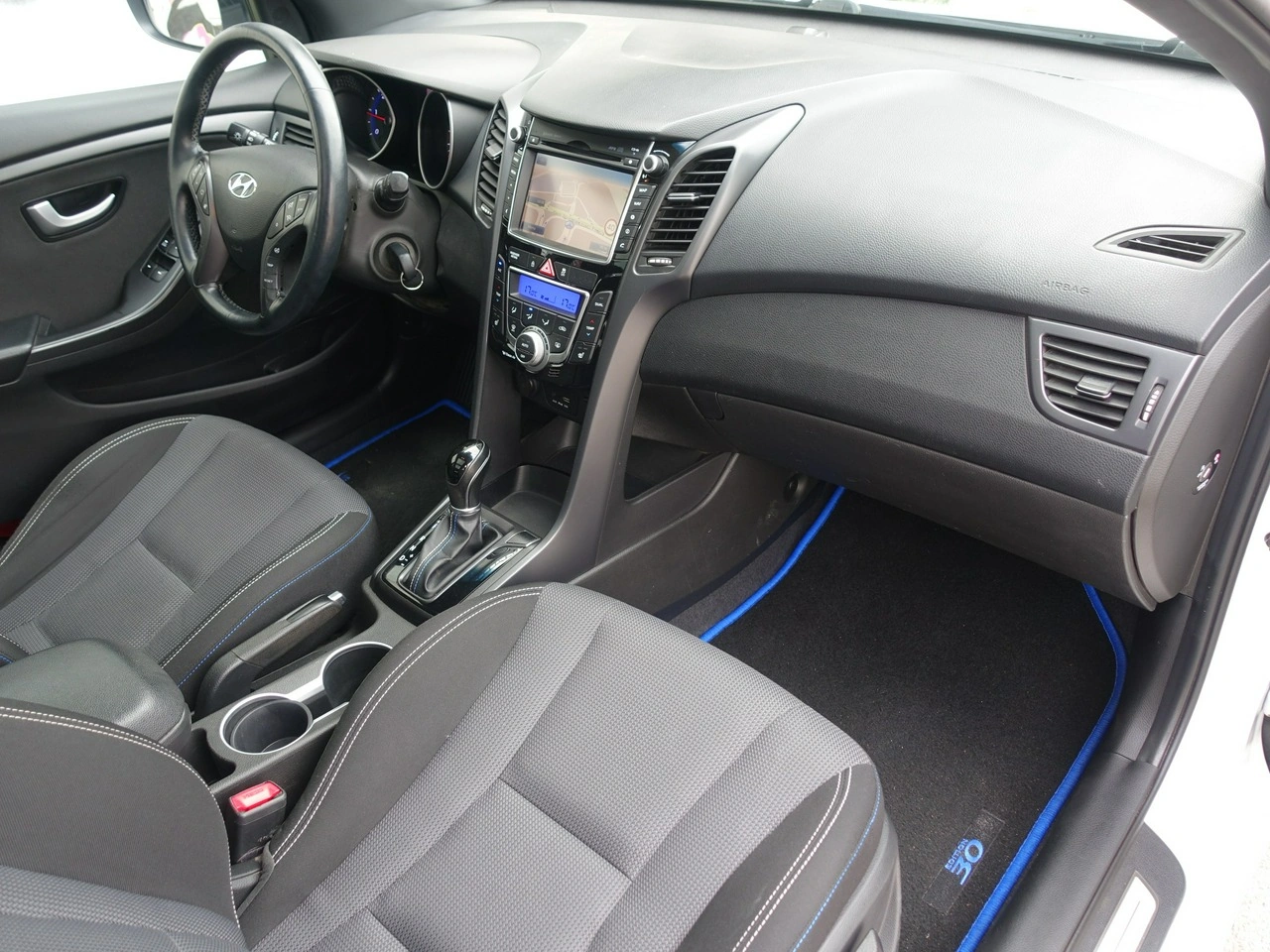 Hyundai i30 - Zdjęcie 22